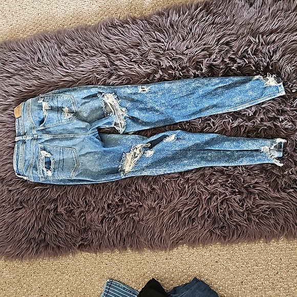 High rise ripped jeans - Picture 2 of 2